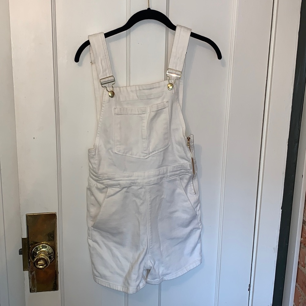 Frame - white, short, overall